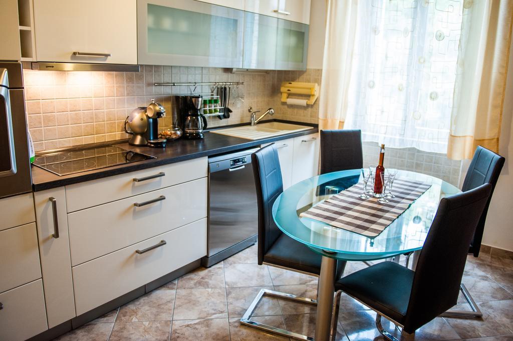 Downtown Apartment Nora Split Pokoj fotografie